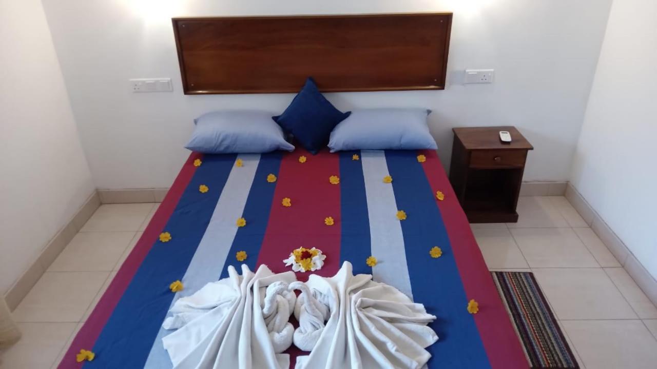 Subhas Apartment *