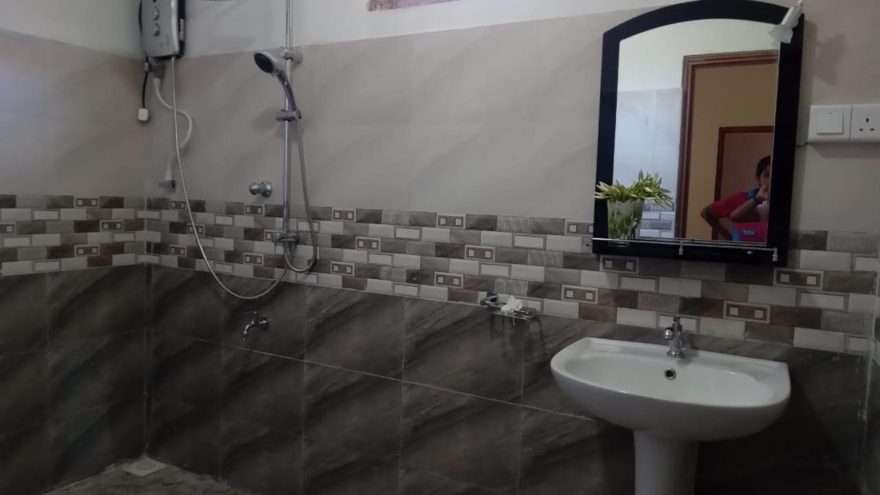 Subhas Apartment Unawatuna