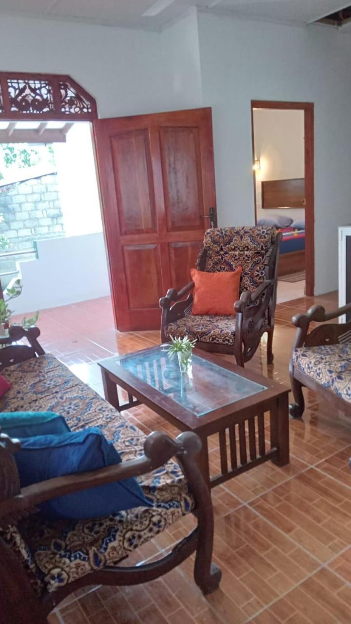 Subhas Apartment *